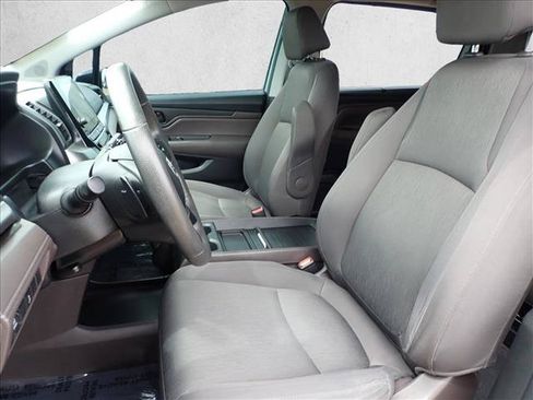 Used 2018 Honda Odyssey EX image 12