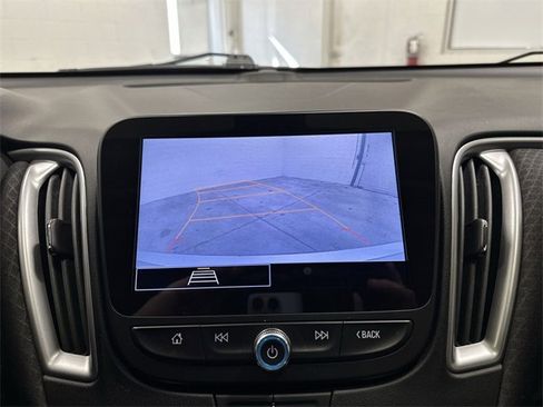 Used 2021 Chevrolet Malibu LS image 29