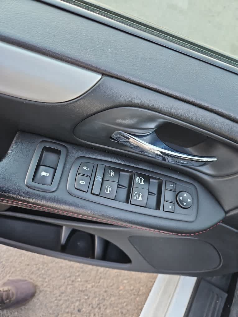 Used 2016 Dodge Grand Caravan R/T FWD image 21