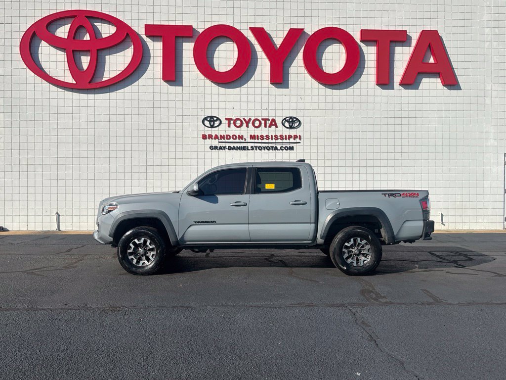 Used 2020 Toyota Tacoma TRD Off-Road AWD/4WD image 4