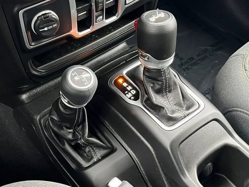 Used 2025 Jeep Wrangler Unlimited Sahara w/ Safety Group image 30