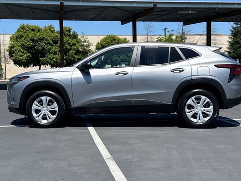 Used 2025 Chevrolet Trax LS FWD image 14