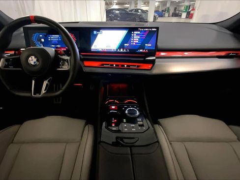 Used 2025 BMW M5 w/ Carbon Package AWD/4WD image 15