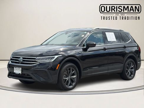 Certified 2023 Volkswagen Tiguan SE FWD image 2