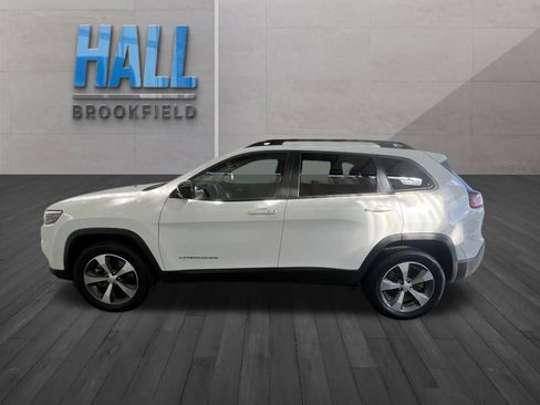 Used 2022 Jeep Cherokee Limited image 2