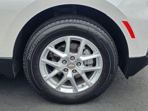 Used 2023 Chevrolet Equinox LT AWD/4WD image 8
