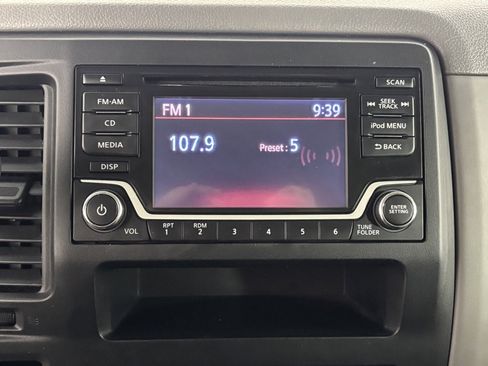 Used 2018 Nissan NV 3500 S image 21