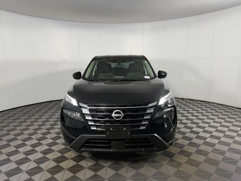 Used 2026 Nissan Rogue SV FWD image 3