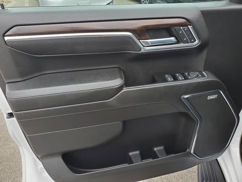 Used 2023 GMC Sierra 1500 SLT w/ SLT Convenience Package image 14