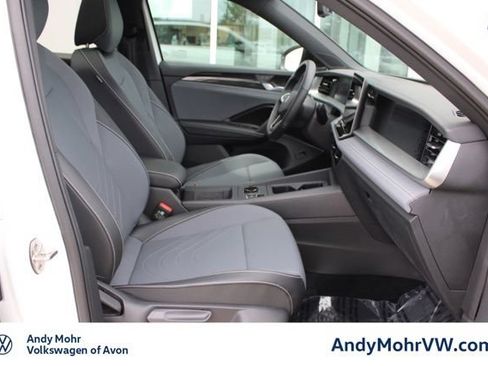 New 2026 Volkswagen Tiguan SE R-Line AWD/4WD image 14