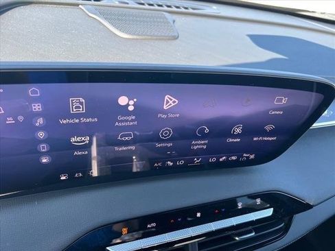 New 2025 Buick Enclave Sport Touring w/ Power Package image 8