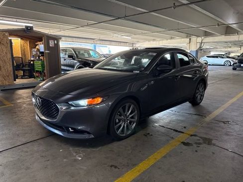 Used 2025 MAZDA MAZDA3 s FWD image 1