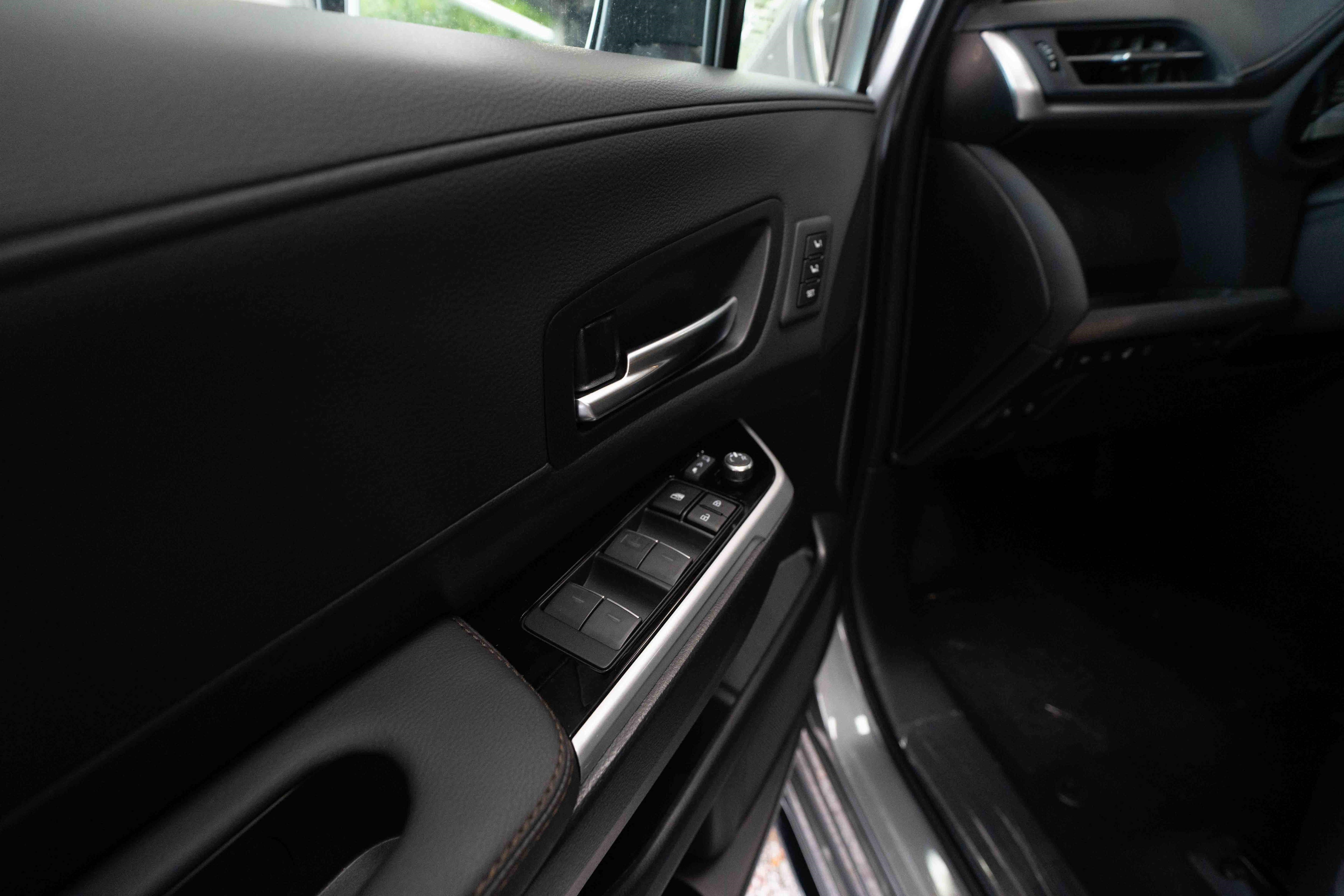 New 2026 Toyota Sienna Platinum AWD/4WD image 7
