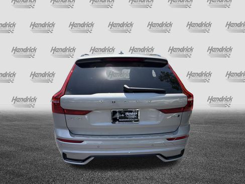 Certified 2024 Volvo XC60 B5 Core w/ Protection Package Premier AWD/4WD image 9