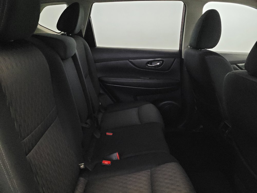 Used 2017 Nissan Rogue SV AWD/4WD image 19