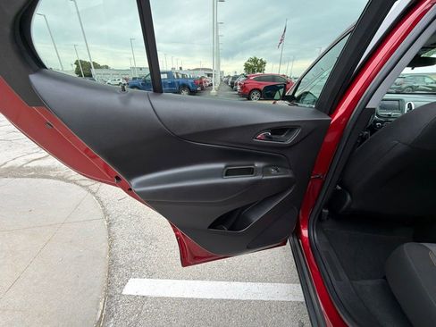 Used 2024 Chevrolet Equinox LT FWD image 17