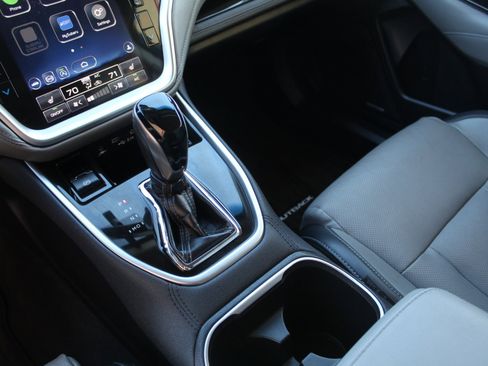 Used 2020 Subaru Outback Limited image 48