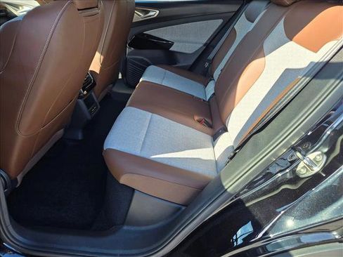 Used 2023 Volkswagen ID.4 Pro image 16