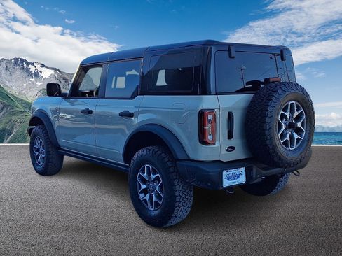 Used 2025 Ford Bronco Badlands image 4