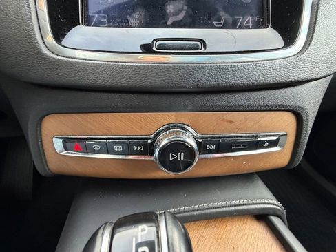 Used 2018 Volvo XC90 T6 Inscription w/ Convenience Package image 22