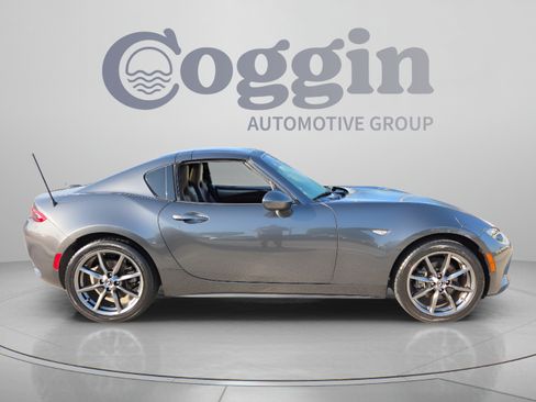 Used 2017 MAZDA MX-5 Miata RF Grand Touring RWD image 6