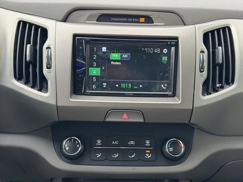 Used 2012 Kia Sportage LX image 9