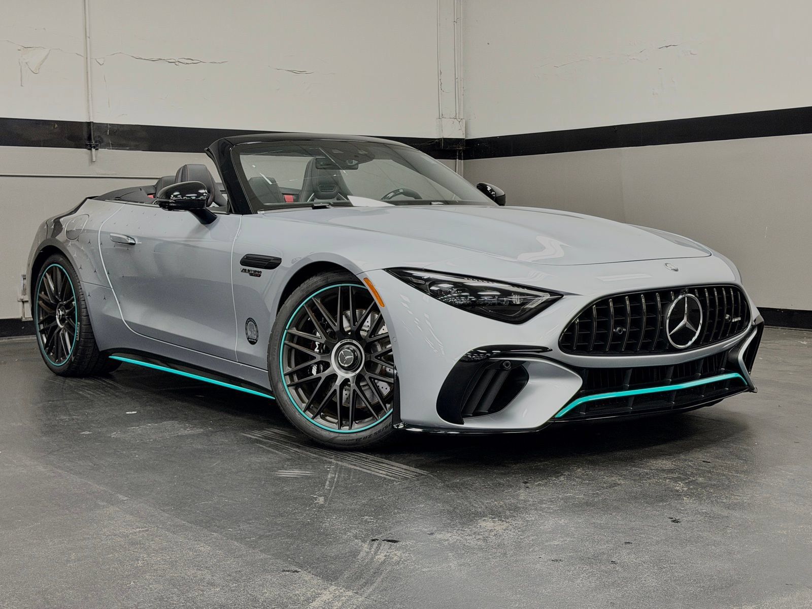 Used 2024 Mercedes-Benz SL 63 AMG 4MATIC image 2