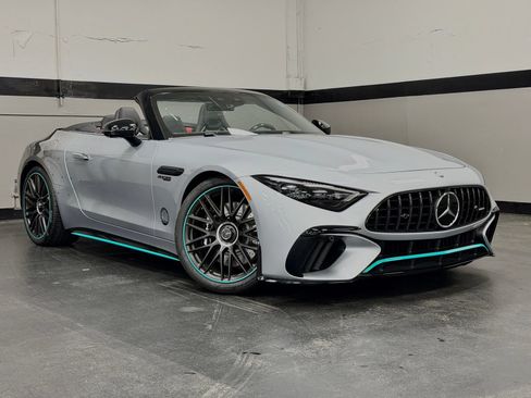 Used 2024 Mercedes-Benz SL 63 AMG 4MATIC image 2
