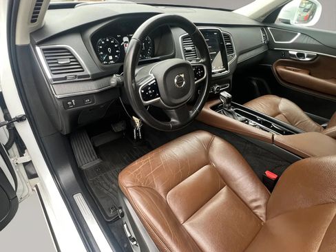 Used 2020 Volvo XC90 T6 Momentum w/ Protection Package Premier AWD/4WD image 16
