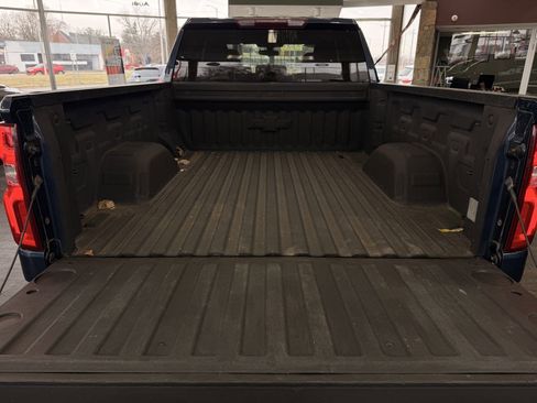 Used 2019 Chevrolet Silverado 1500 RST image 24