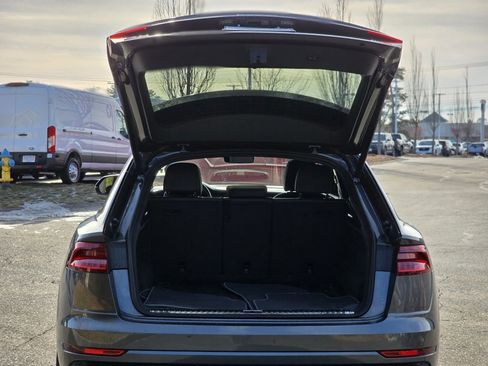 Used 2020 Audi Q8 Prestige image 10