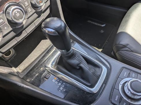 Used 2015 MAZDA MAZDA6 Touring w/ Touring Technology Package FWD image 10