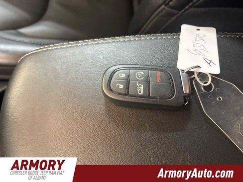 Used 2023 Jeep Cherokee Altitude Lux image 21