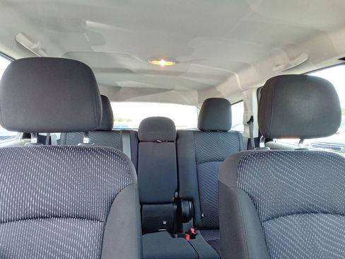 Used 2019 Dodge Journey SE w/ Comfort & Convenience Group FWD image 18