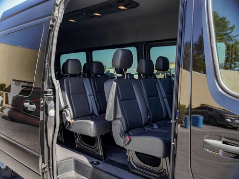 Used 2024 Mercedes-Benz Sprinter 2500 image 10