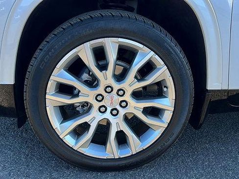 Certified 2024 GMC Acadia Denali w/ Super Cruise Package image 10