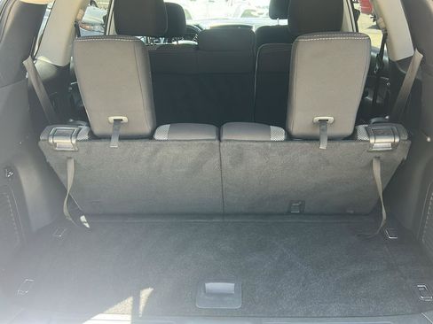 Used 2018 Nissan Pathfinder SV AWD/4WD image 13