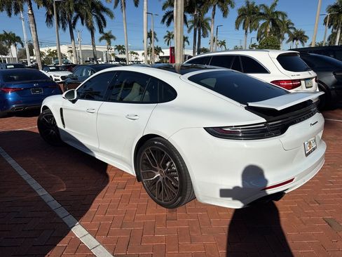 Used 2023 Porsche Panamera image 6