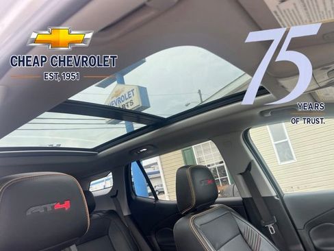 Used 2022 GMC Terrain AT4 w/ Tech Package AWD/4WD image 5