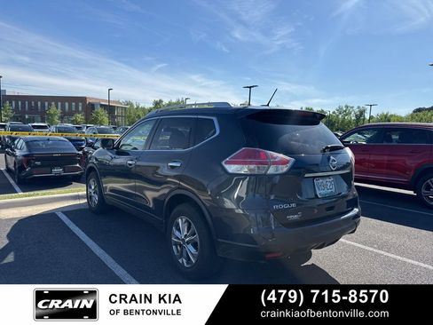 Used 2016 Nissan Rogue SV FWD image 5