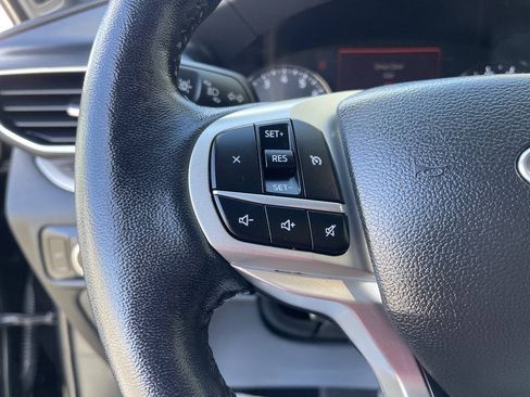 Used 2023 Ford Explorer XLT w/ Equipment Group 202A AWD/4WD image 22