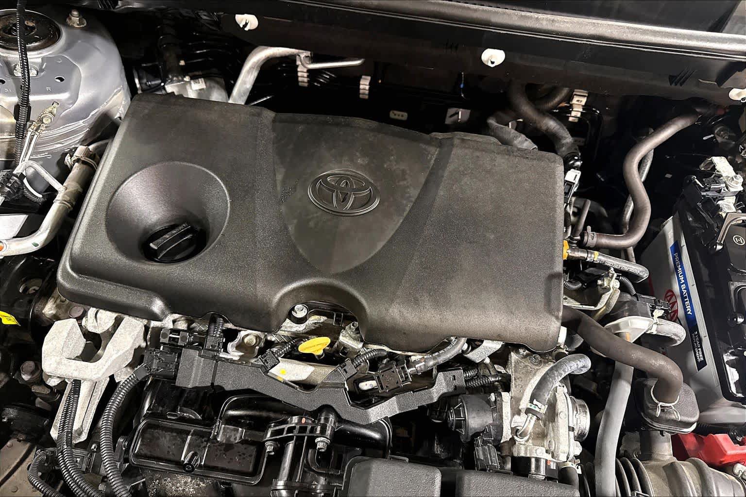 Used 2023 Toyota RAV4 XLE Premium AWD/4WD image 33