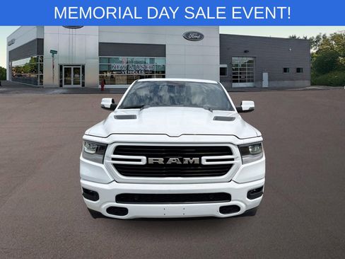 Used 2023 RAM 1500 Laramie AWD/4WD image 3