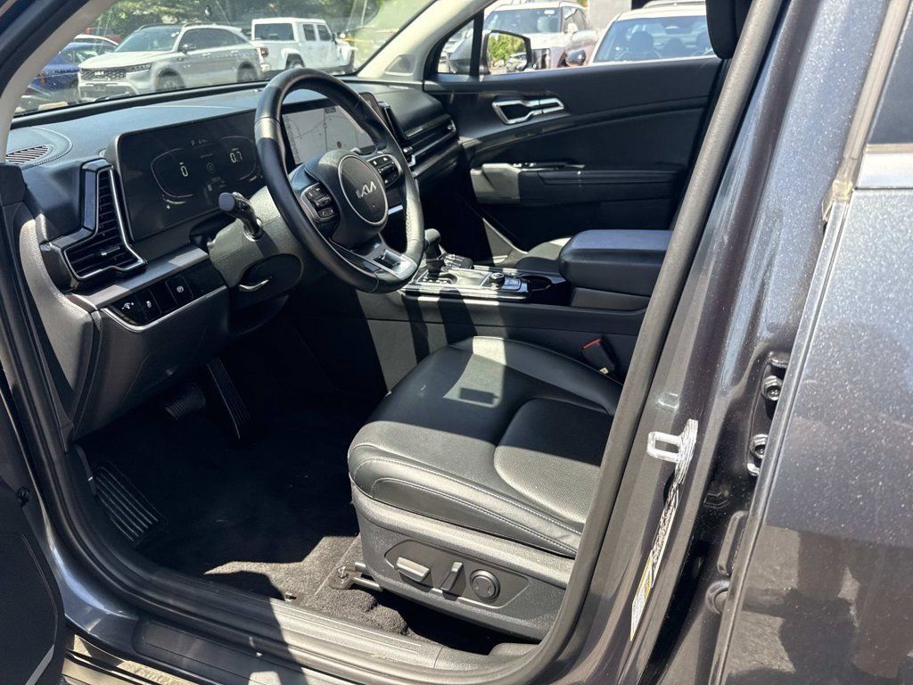 Used 2024 Kia Sportage EX AWD/4WD image 18