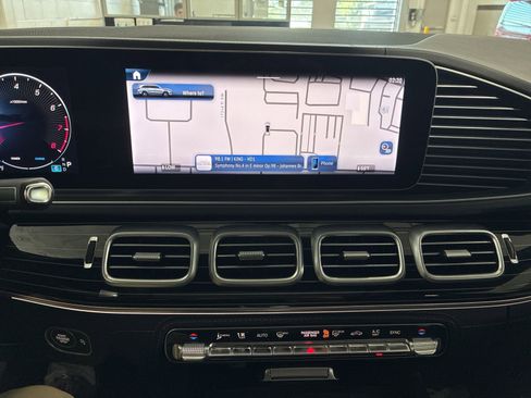 New 2025 Mercedes-Benz GLS 580 4MATIC image 16