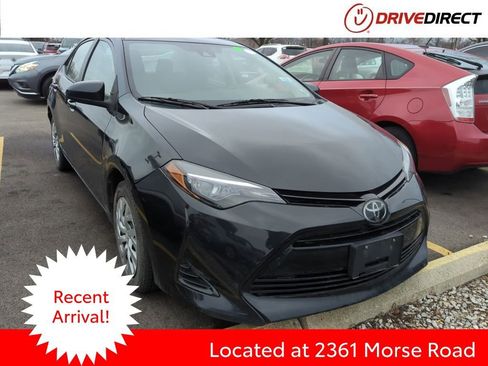 Used 2018 Toyota Corolla LE image 1