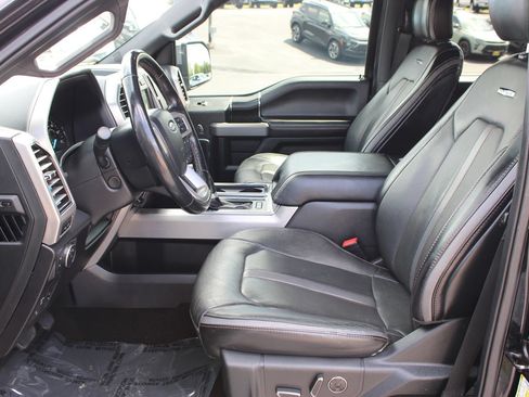 Used 2019 Ford F150 Platinum w/ Equipment Group 701A Luxury AWD/4WD image 12
