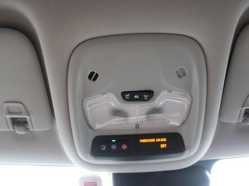 Used 2024 Chevrolet TrailBlazer LS w/ LS Convenience Package FWD image 36