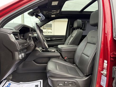 Used 2023 GMC Yukon XL Denali w/ Denali Reserve Package image 2