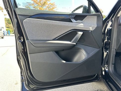 New 2025 Volkswagen Tiguan S image 13